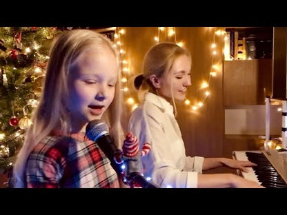 【ピアノ/ボーカル/ギター】エミリア先生のレッスン